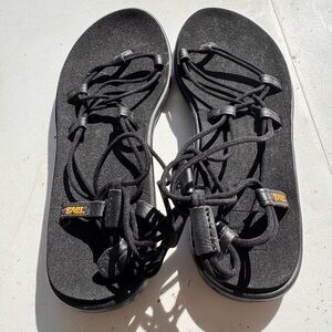 Teva infinity sandals women’s 10 like new